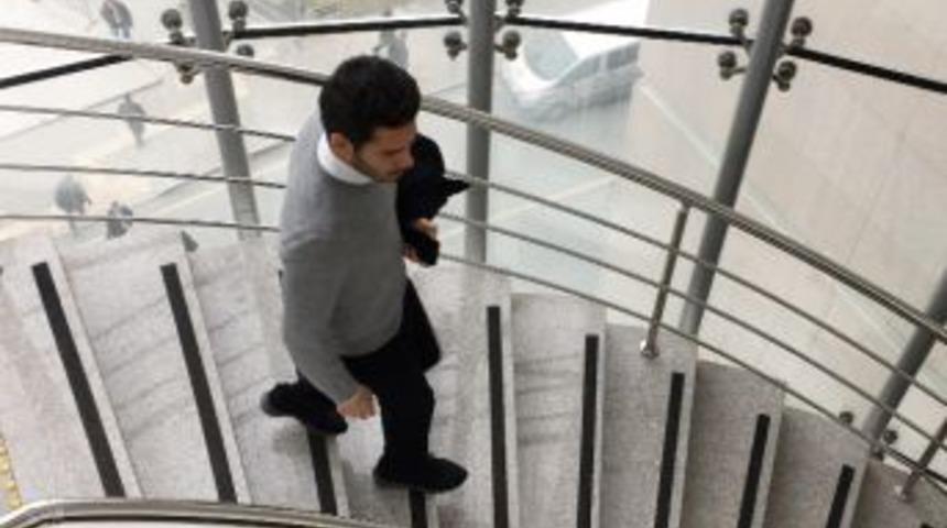 R&uuml;zgar &Ccedil;etin "muşta" Davası İ&ccedil;in Adliyede