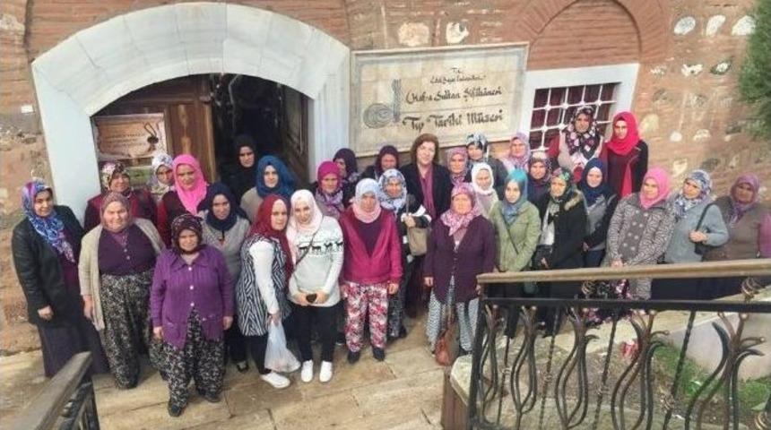 Salihlili Kadınlar Manisa&rsquo;yı Gezdi