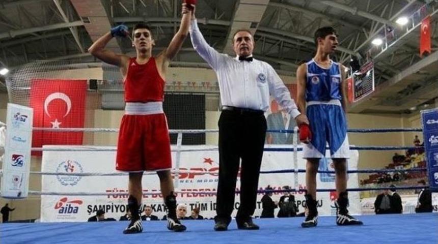 Marmarisli Sporcu T&uuml;rkiye Yıldız Erkeklerde &Uuml;&ccedil;&uuml;nc&uuml; Oldu