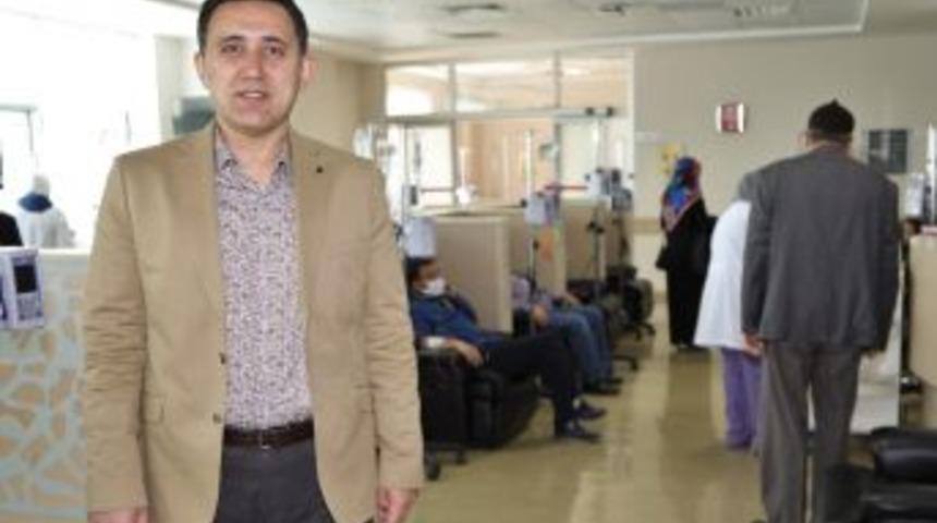 Kadınlarda Meme Kanseri, Erkeklerde Prostat Kanseri Daha &Ccedil;ok G&ouml;r&uuml;l&uuml;yor