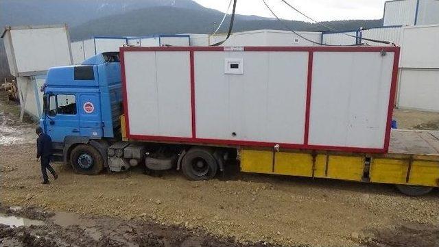 Bolu’dan Çanakkale’deki Depremzedelere 100 Konteyner Gönderiliyor