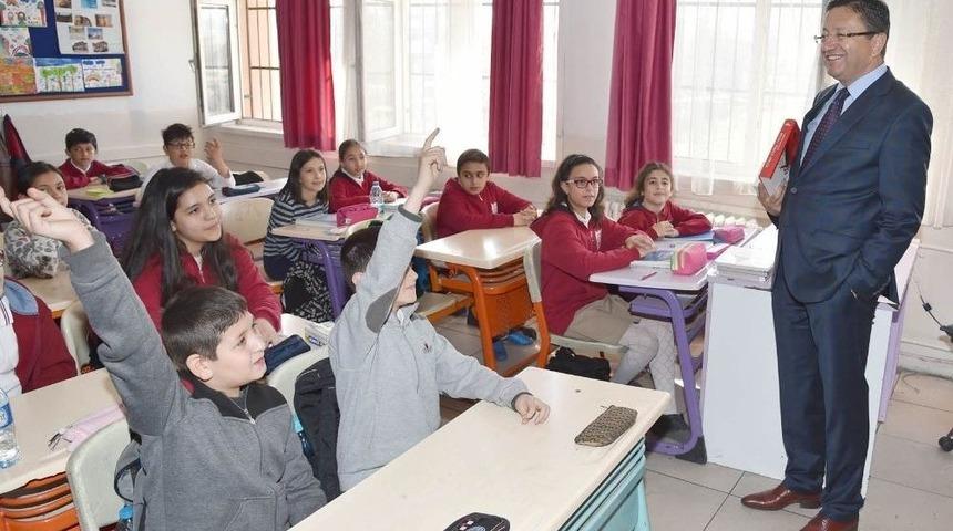 Başkan Tiryaki&rsquo;den Altındağlı &Ouml;ğrencilere Ziyaret