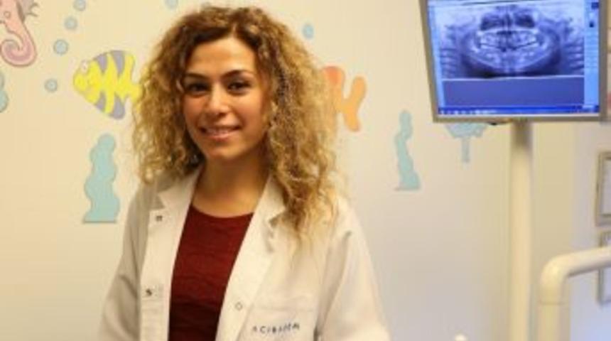 Erken Yaşta Kaybedilen S&uuml;t Dişleri, Dişlerde Yer Değişimini Tetikliyor