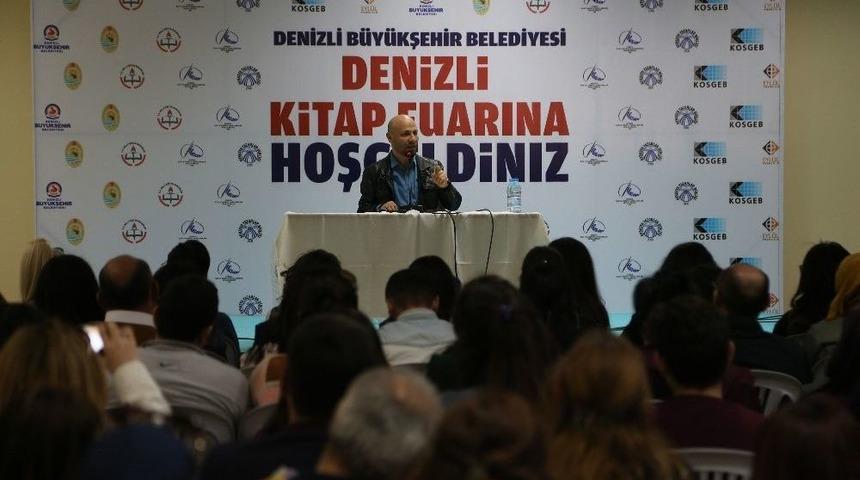 Kitap Fuarı&rsquo;nda Yazarlara Yoğun İlgi