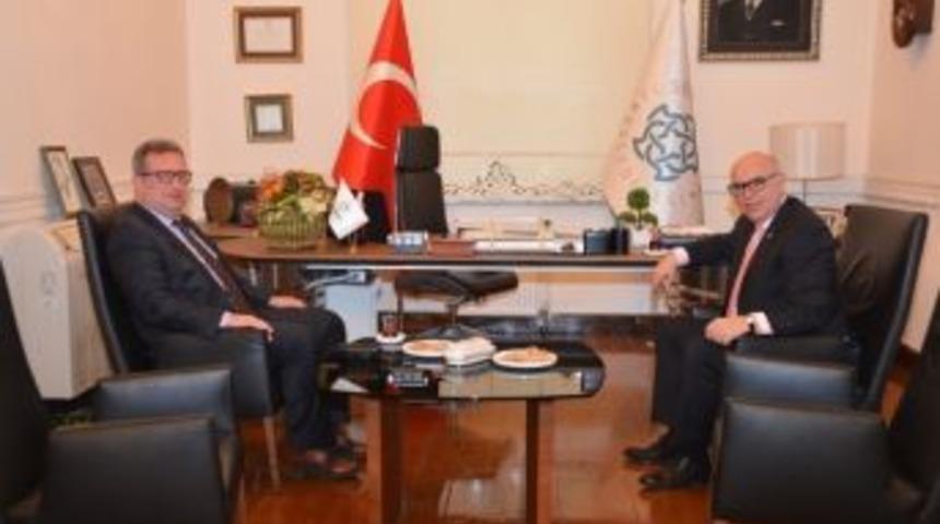 S&uuml;leymanpaşa Belediye Başkanı Ekrem Eşkinat İl&ccedil;e Emniyet M&uuml;d&uuml;r&uuml; Kayrak&rsquo;ı Ağırladı