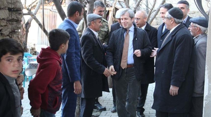 Vali &Ccedil;ınar&rsquo;dan Şehit Ailelerine Ziyaret