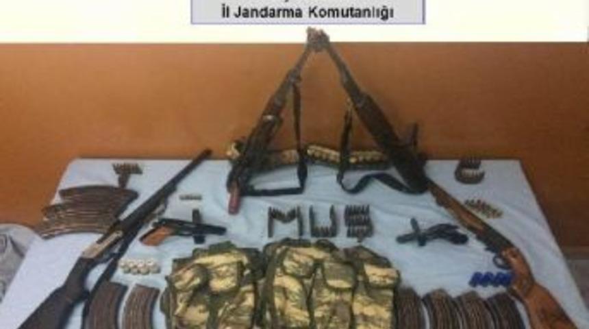 Muş'ta Ter&ouml;r Operasyonu: 5 Tutuklama, 12 G&ouml;zaltı