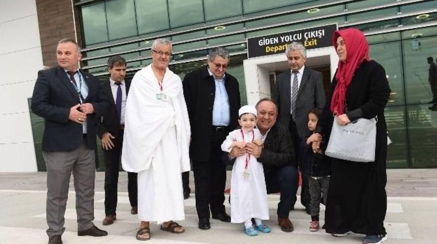 Başkan Babaş Umre Kafilesini Uğurladı