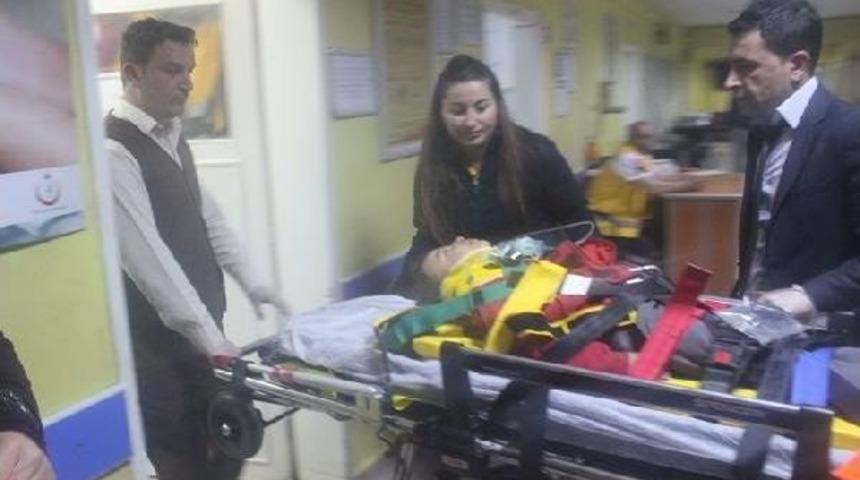 Kayalıklarda Sıkışan Iki &Ccedil;ocuk Kurtarıldı