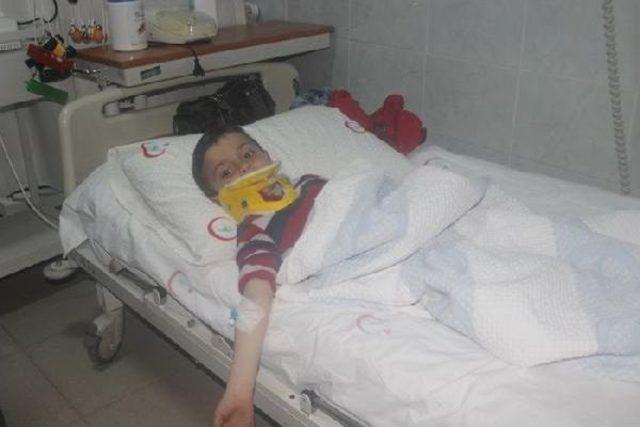 Kayalıklarda Sıkışan Iki &Ccedil;ocuk Kurtarıldı 2