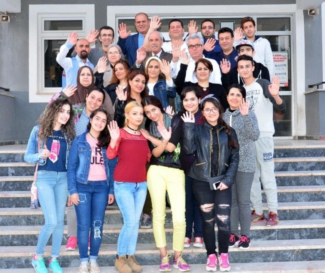 (&ouml;zel Haber) T&uuml;rk&ccedil;eyi Aynı Anda 5 Farklı Dilde &Ouml;ğretiyor