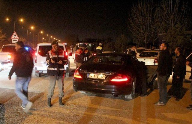 Huzur Uygulamasında 2 Kişi Gözaltına Alındı