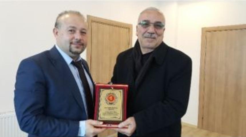 Vedaş&rsquo;a Teşekk&uuml;r Plaketi