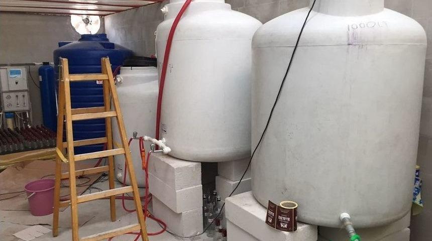 İzmir&rsquo;de Sahte İ&ccedil;ki Operasyonu