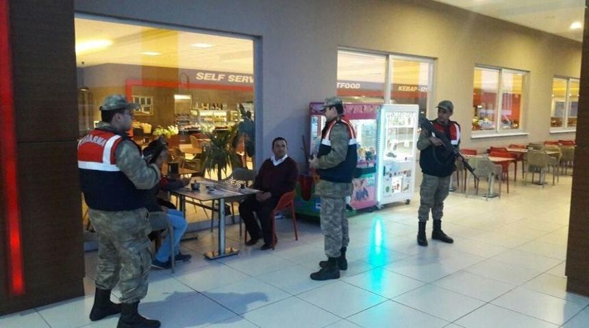 Şanlıurfa&rsquo;da 34 Aranan Şahıs Yakalandı