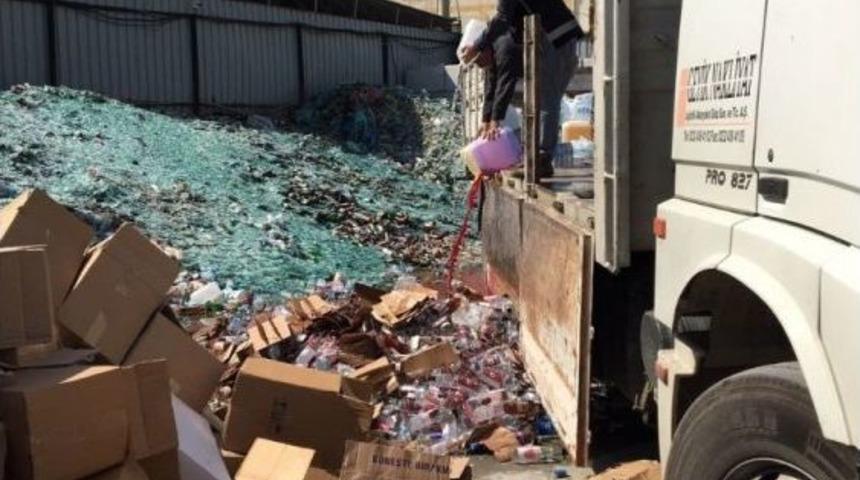 İzmir&rsquo;de 285 Bin Tl Değerinde Ka&ccedil;ak İ&ccedil;ki İmha Edildi