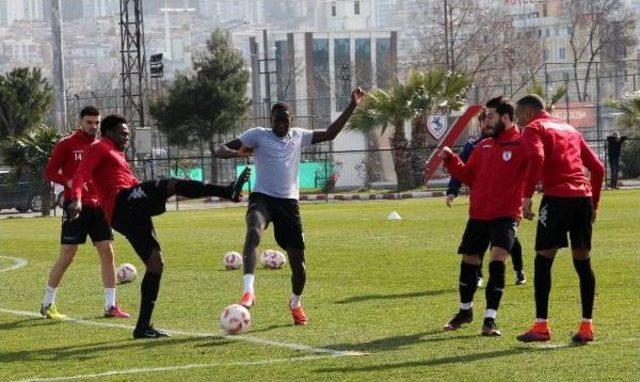 Samsunspor Teknik Direktörü Özköylü: