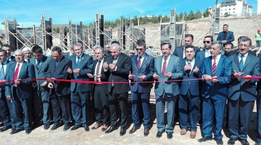 Kovancılar Gen&ccedil;lik Merkezinin Temeli Atıldı