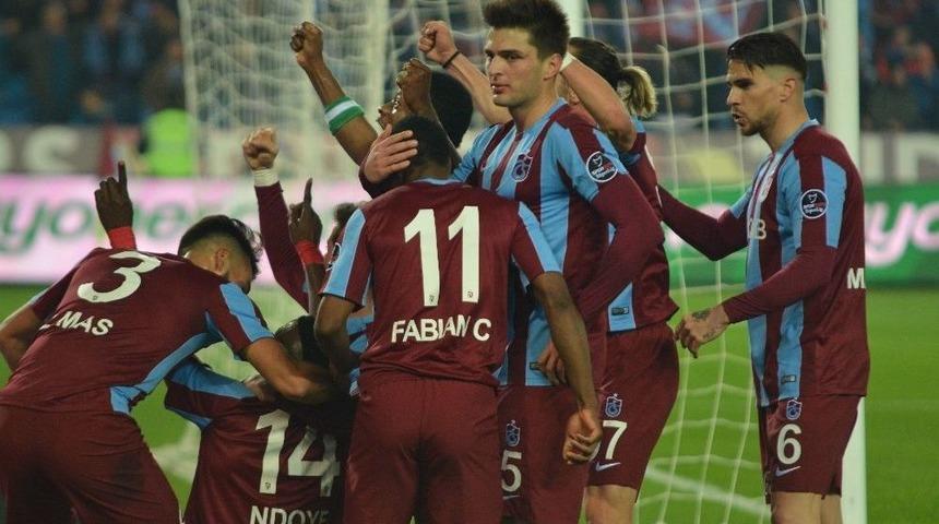 Beşiktaş Atıyor, Trabzonspor Yemiyor