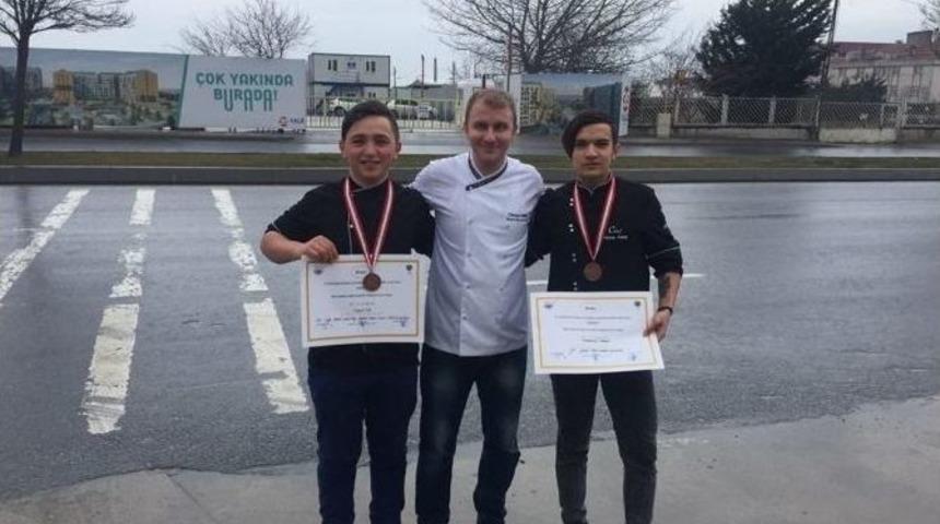 Boz&uuml;y&uuml;k&rsquo;&uuml;n Gen&ccedil; Aş&ccedil;ı Adayları Başarıya Doymuyor