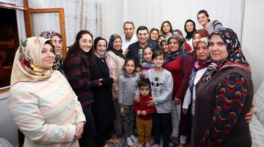 T&uuml;t&uuml;nc&uuml;&rsquo;den Referandum &Ccedil;alışması