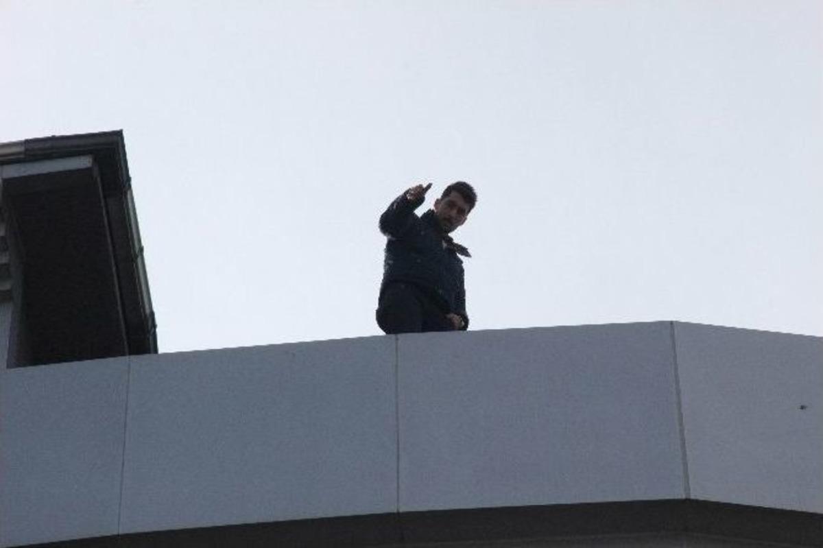 Yine Parayı Aldı, İntihardan Vazge&ccedil;ti