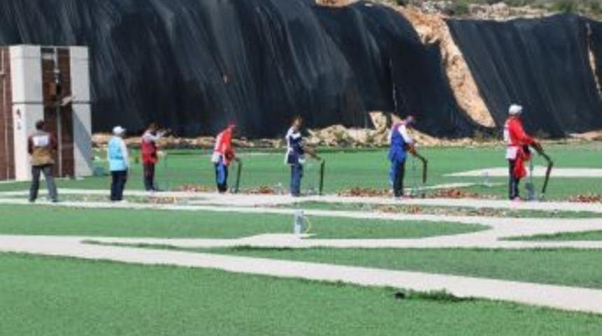 Atıcılık Heyecanı Mersin&rsquo;de S&uuml;r&uuml;yor