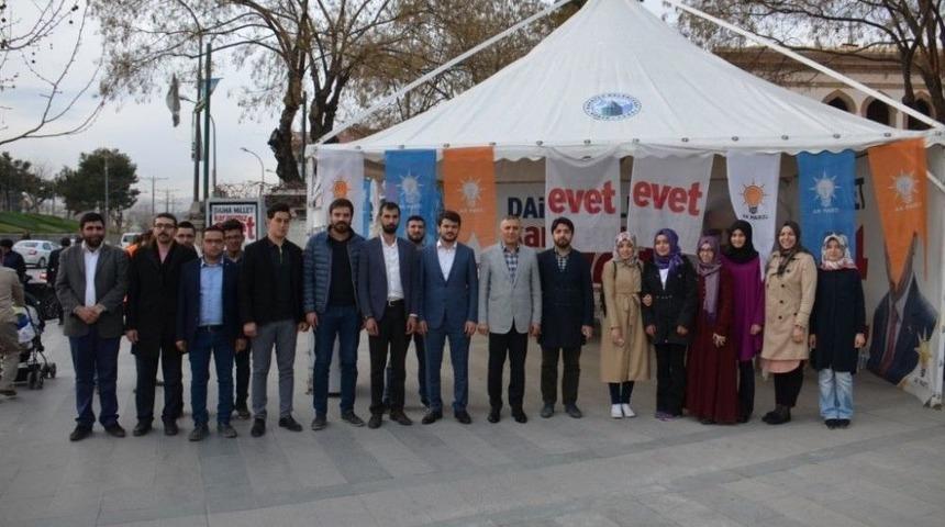 Musa Arat Gen&ccedil;lerle Bir Araya Geldi