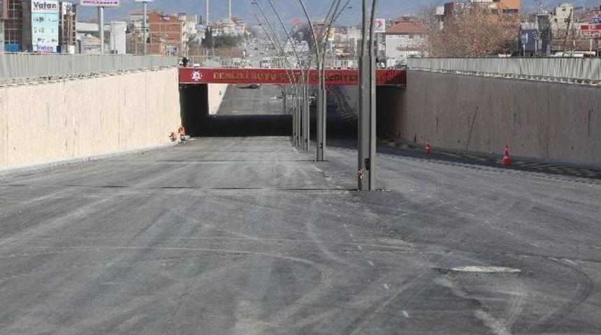 Zeybek Kavşağı Hizmete A&ccedil;ılıyor