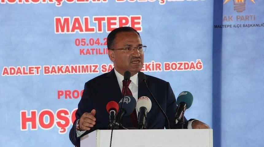 Adalet Bakanı Bekir Bozdağ Hukuk&ccedil;ularla Buluştu