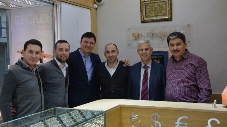 Başkan Toyran Sokakta Halkın Nabzını Tutuyor