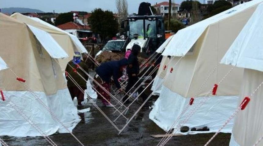 &Ccedil;anakkale G&uuml;ne Yine Depremlerle Başladı (4)