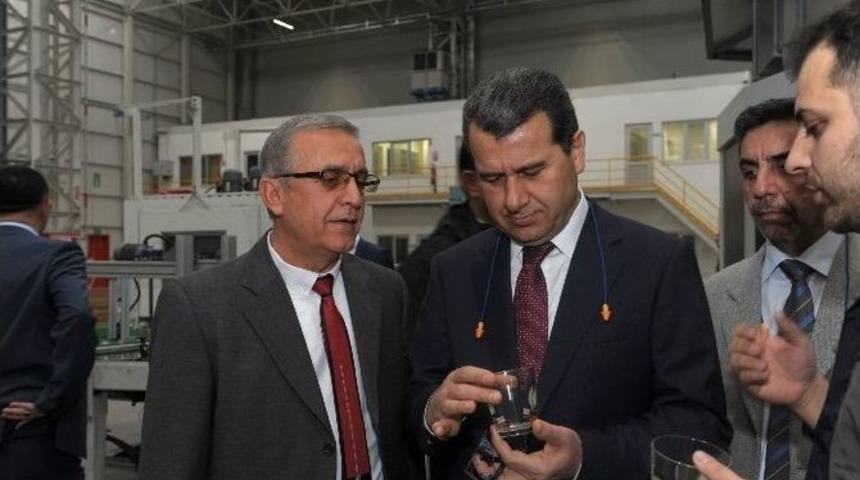 Vali &Ccedil;elik, Eskişehir Paşabah&ccedil;e Fabrikası&rsquo;nı Ziyaret Etti