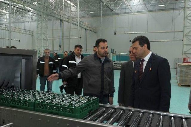 Vali Çelik, Eskişehir Paşabahçe Fabrikası’nı Ziyaret Etti