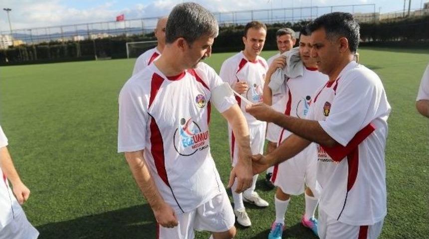 Başkan Şirin Sahada H&uuml;nerlerini Sergiledi