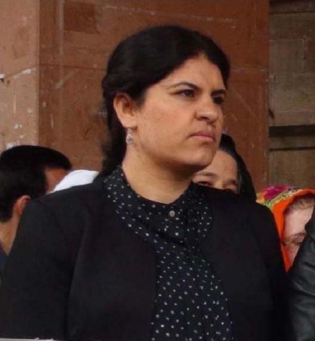 Hdp Milletvekili Dilek Öcalan Gözaltına Alındı