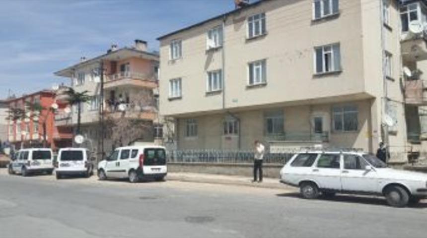 30 Yaşındaki Kadın Kendini Doğalgaz Borusuna Asarak İntihar Etti