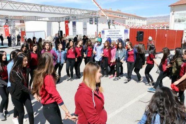 Aydın Doğan Konferans Salonu Ve Öğrenci Merkezi'nin Temeli Atıldı