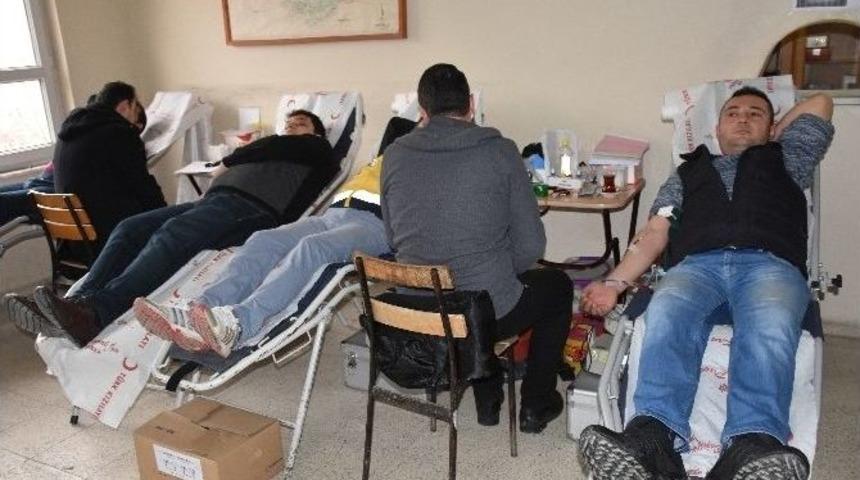 Karab&uuml;k İl &Ouml;zel İdare Personelinden &Ouml;rnek Davranış