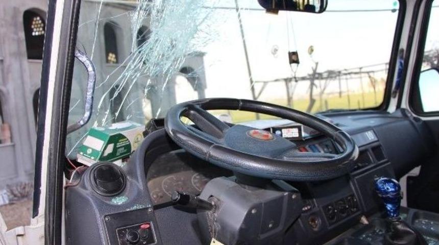 Minib&uuml;s Kooperatifleri Arasında Kavga: 4 Yaralı