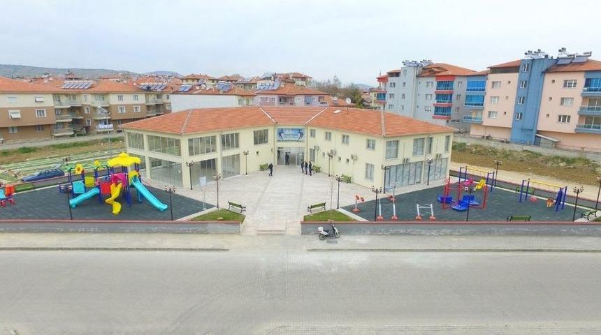 Kula&rsquo;da Engellilerin Engelleri Kaldırılıyor