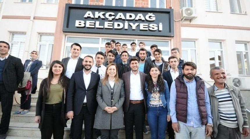 Ak Parti&rsquo;de Referandum &Ccedil;alışmaları S&uuml;r&uuml;yor