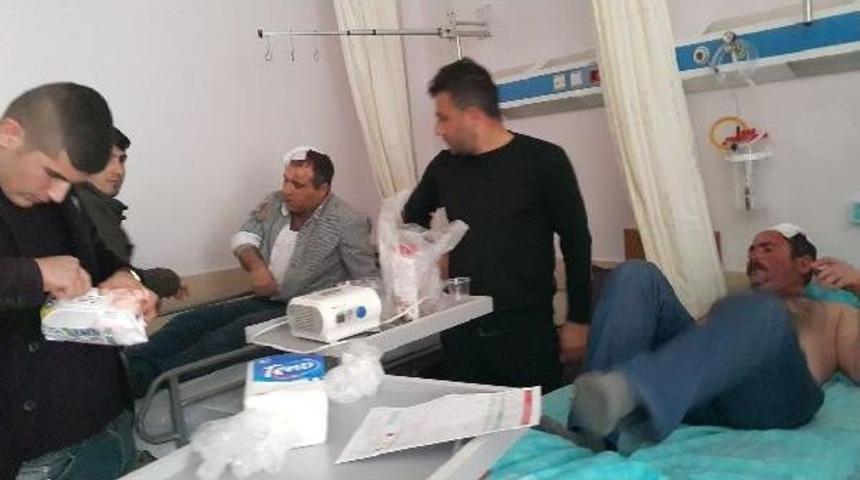 Kahta&rsquo;Da Şof&ouml;rlerin Yolcu Kavgası: 4 Yaralı