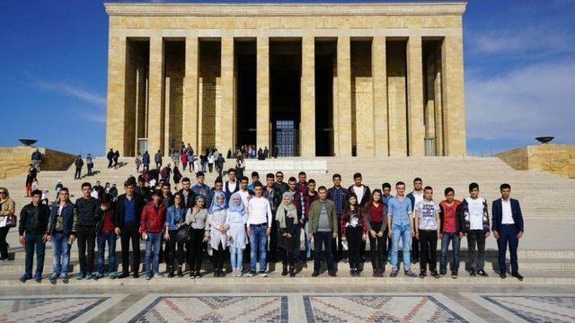 Adıyamanlı Öğrenciler Bombalanan Yerleri Gezdi