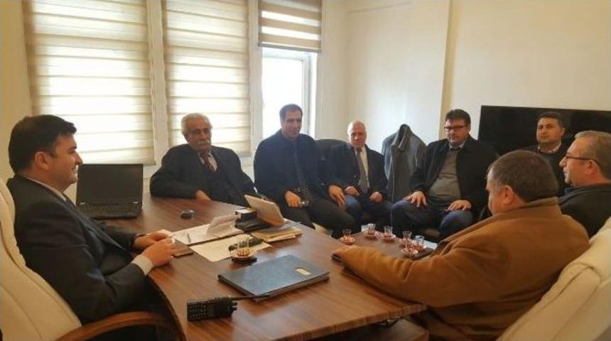 Stk Temsilcilerinden M&uuml;d&uuml;r Ayhan&rsquo;a Ziyaret