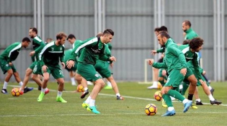 Bursaspor&rsquo;Da Neşeli &Ccedil;alışma