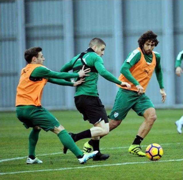 Bursaspor’Da Neşeli Çalışma