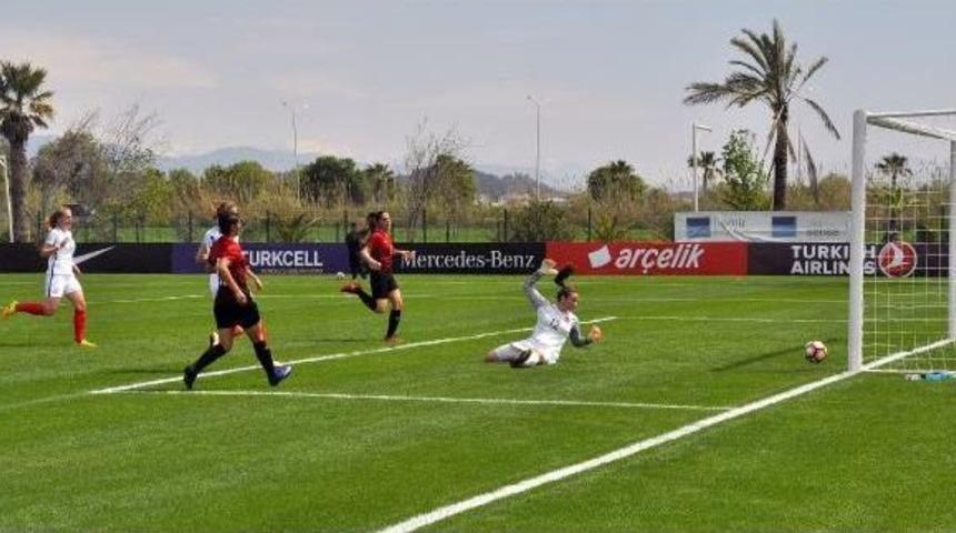 U19 Kadınlar Avrupa Şampiyonası: T&uuml;rkiye-İngiltere: 0-3