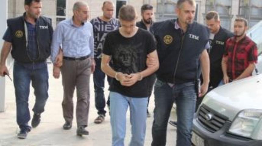 Deaş&rsquo;tan Tutuklanan Iraklı Baba Ve 3 Oğlu Hakim Karşısına &Ccedil;ıktı