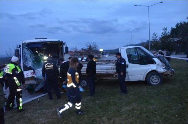 Zincirleme Kazada 25 Kişi Yaralandı 1